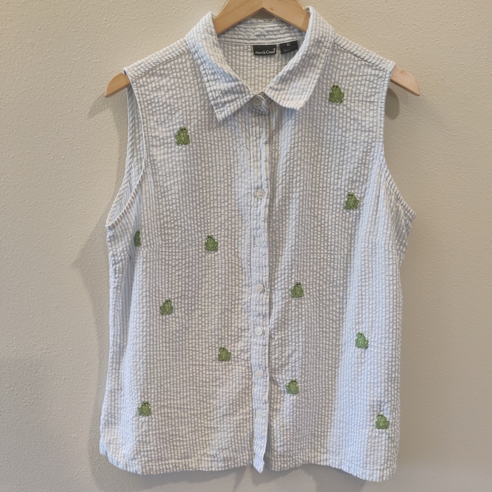 Northcrest Sleeveless Top with Embroidered Frogs
